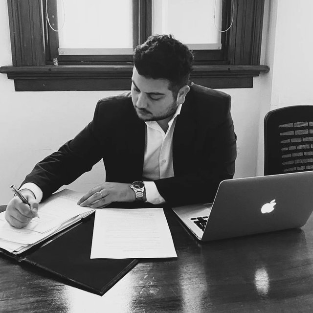 Lucas Martínez Torres, abogado fundador de Martínez Torres Abogados